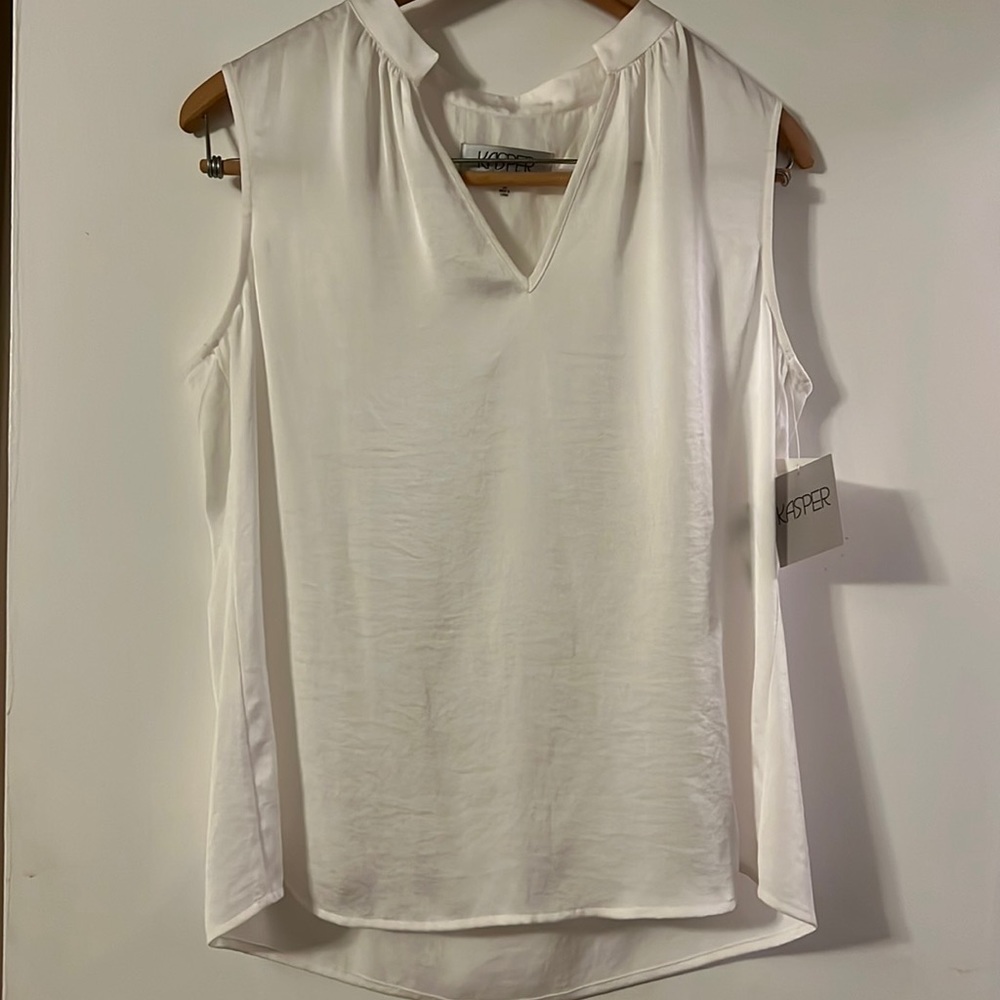 Sleeveless blouse size M